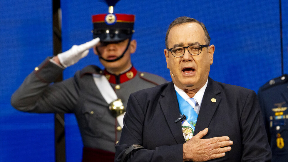 رئيس غواتيمالا يبدأ زيارة لتايوان