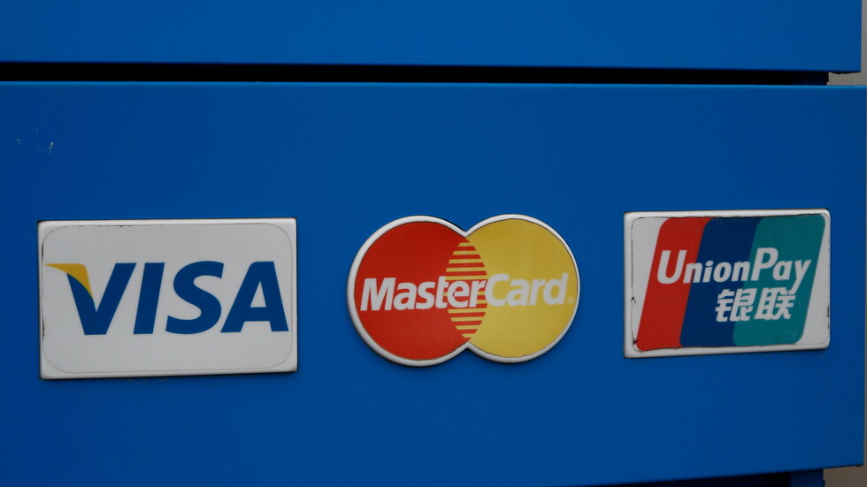 إندونيسيا تتخذ خطوة لفك الاعتماد على "فيزا" و"ماستركارد"