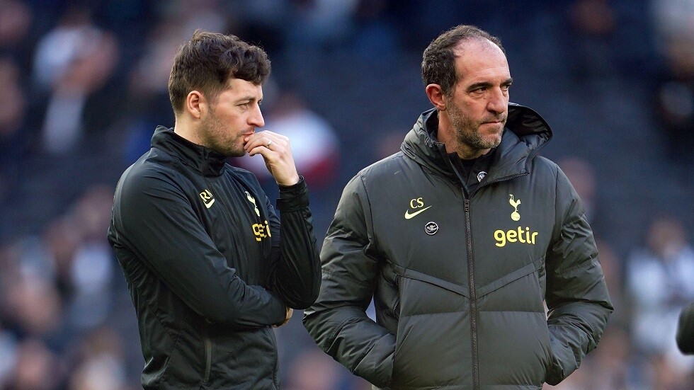 الأصغر في الدوري الإنجليزي.. توتنهام يعلن إقالة مدربه وتعيين البديل