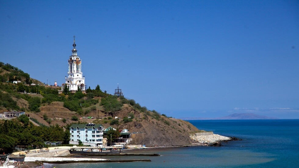 مسؤول عسكري أمريكي سابق يكشف سبب رغبة الغرب الشديدة للسيطرة على القرم