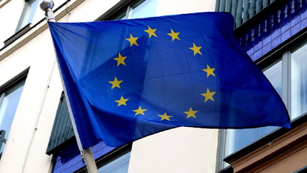 "بوليتيكو": الاتحاد الأوروبي يحاول كسب أربعة حلفاء لروسيا والصين