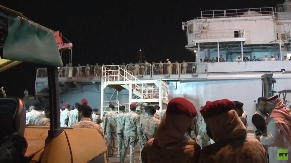 السعودية تنجز أكبر عملية إجلاء من السودان (فيديو)