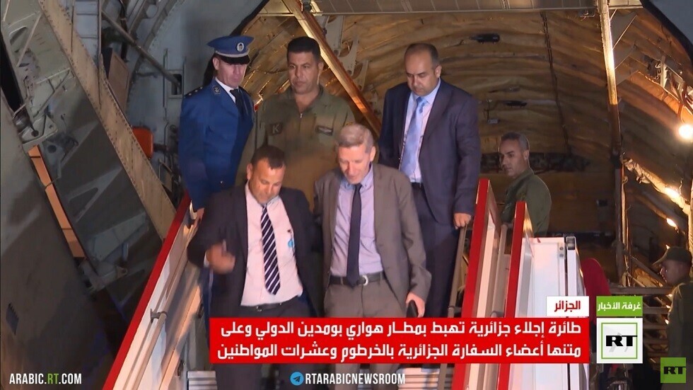 إجلاء جميع أعضاء السفارة الجزائرية بالخرطوم