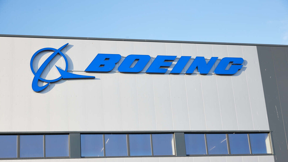 "بوينغ" تعلن عن خسائر