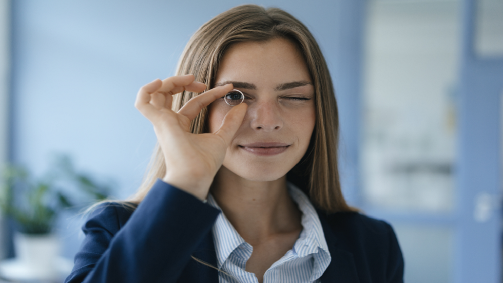 خاتم زواج ذكي يتيح لك الشعور بنبض قلب شريكك في الوقت الفعلي!