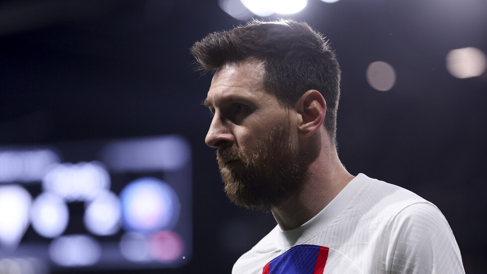 الكشف عن تفاصيل حوار ميسي مع قائدي برشلونة في أحد المطاعم