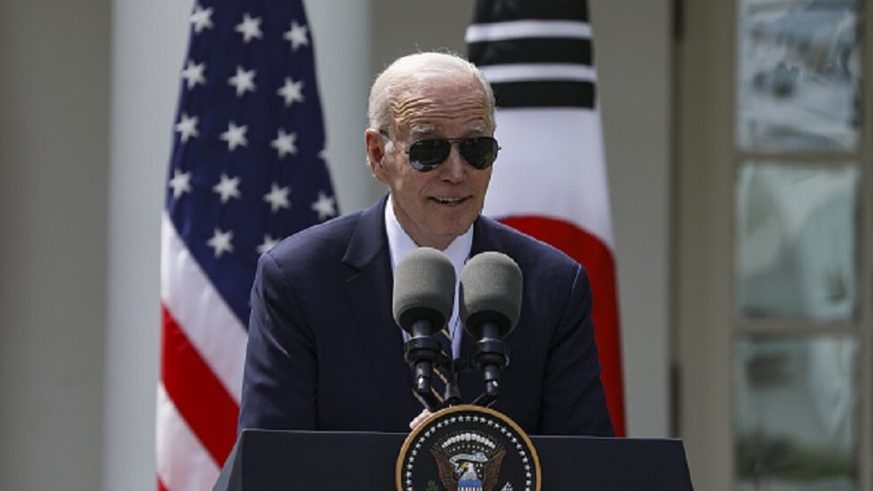 وسائل إعلام: بايدن يعد "مفاجأة" لنهاية النزاع في أوكرانيا