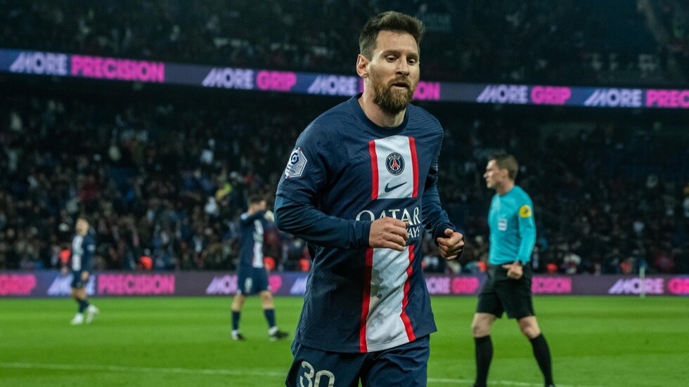 مدرب برشلونة يقلل من أهمية عودة ميسي