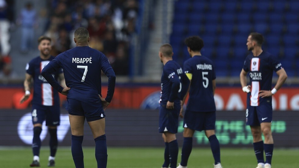 طرد أشرف حكيمي.. وهزيمة باريس سان جيرمان في عقر داره