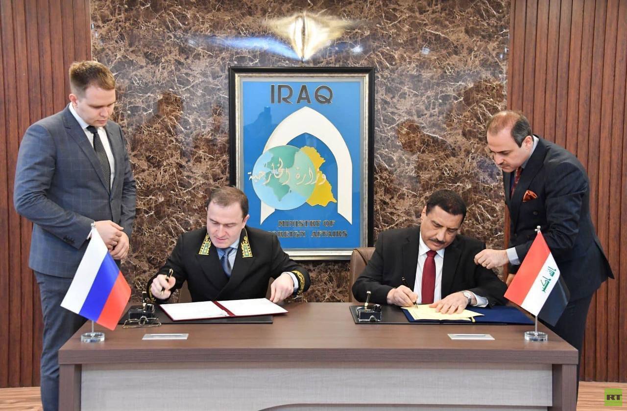 العراق وروسيا يوقعان اتفاقية إعفاء حاملي جوازات السفر الدبلوماسية والخدمة والخاصة من سمات الدخول
