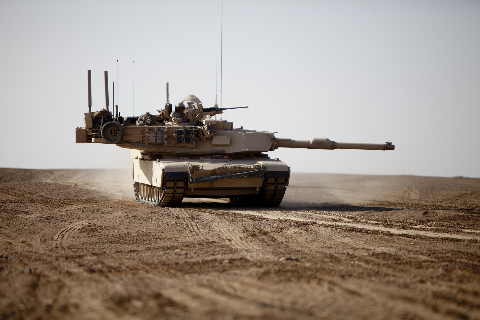البنتاغون يوقع عقدا بقيمة 27 مليون دولار لصناعة دبابات 
