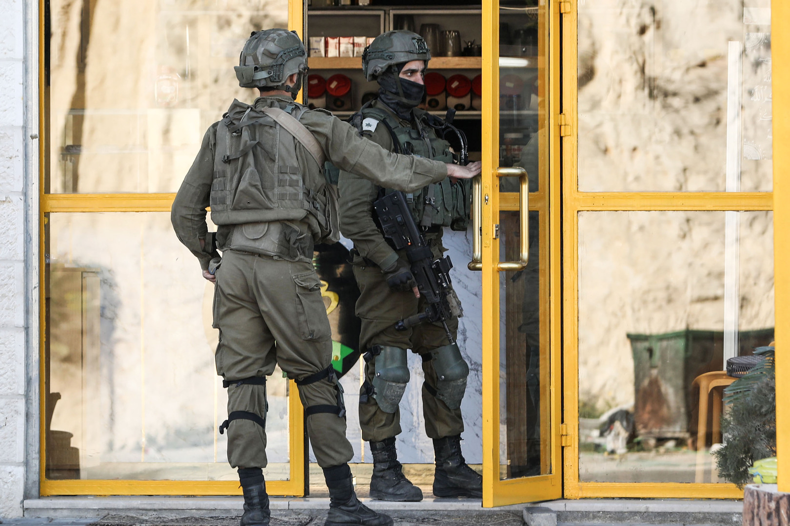 قوات خاصة إسرائيلية تقتحم جنين وسط اشتباكات واعتقالات