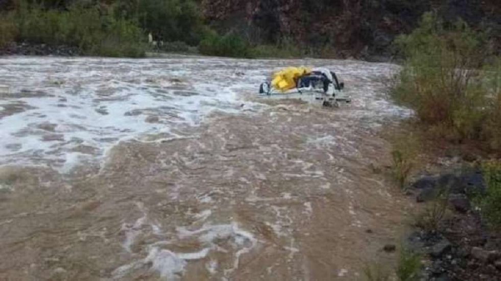 المغرب.. السيول تجرف سيارة وشاحنة شمال البلاد