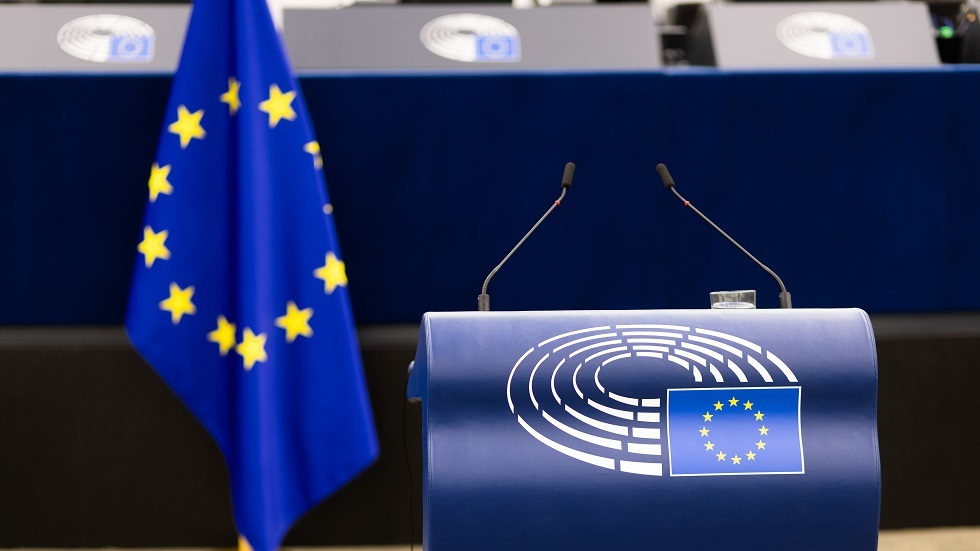 الاتحاد الأوروبي يفرض عقوبات على 25 شخصا و8 منظمات في سوريا