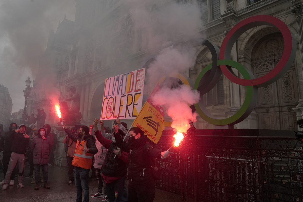 باريس: الأضرار الناجمة عن الاحتجاجات على إصلاح نظام التقاعد تقدر بـ 1,6 مليون يورو