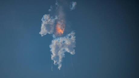 المتحدث باسم منظمة الفضاء الإيرانية يعلق على فيديو انفجار مركبة إيلون ماسك الفضائية
