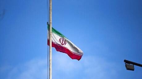 مراسل RT: فقدان وإصابة أفراد طاقم سفينة إيرانية في حادث اصطدام بمياه الخليج