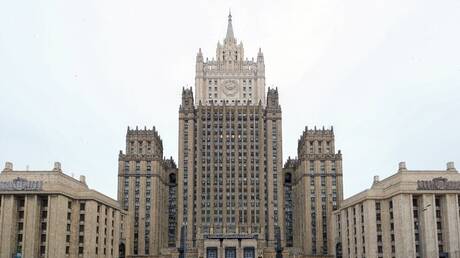 موسكو تتوعد برد صارم على اقتحام مقر المدرسة التابعة للسفارة الروسية في وارسو