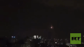 الفصائل الفلسطينية ترد برشقات صاروخية من غزة نحو مستوطنات الغلاف (فيديو)