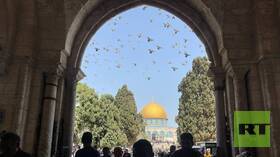 Turkey told Israel that violence at Al-Aqsa Mosque must end Macron: Europe must reduce its dependence on Washington and avoid being drawn into a conflict between Beijing and Washington.  Don’t stab in the back”.  The threat of America, Macron After the statements of Europe on the desire for strategic independence from the USA and the Saudi dollar.. The Senior Scholars Council issued a statement calling for the establishment of a new school of Islamic jurisprudence to rule in the Iraqi Baath.  In RT: Baghdad did not fall and America was occupied, after its heavy losses were covered by the media, the ex-Israeli ambassador in Cairo compared his exit from Egypt to the night the Israeli children parted with Moses.  Kiev forces left 5 tanks after they escaped from the Russian military in Ukraine The latest developments in the operation and its rumors at night /04.09.2023/ An expert explains the reasons for the tweet by Macron from RT outside the American fleet Leaked Pentagon documents: The Minister of Defense prevented American pilots “thieves” from approaching the Crimea in a friendly way with Egypt and Morocco a sharing of secret!  Without a single bullet.. An American MP announced China’s plan to control Taiwan Zakharova: 80 years ago they could not “cleanse” Europe of Jews, now they want to “cleanse” it from Russians Media: Russian forces almost shot down a British Airplane over the Black Sea in 2022 I found a strong buyer of diesel instead of Europe The 5 most famous documents leaked from the Pentagon Ansar is a leader in Allah: The Saudi Arabia is not a mediator, but a party to the agreement.  Sisi clash made a surprise visit to the Nasr City police station and had breakfast with his officers and staff (photo + video) Shame for Klopp because of Salah Researcher goes to RT: serious indication that the hegemony of the dollar will end on developments and reflections on the military operation / 10.04.2023/ “Russia’s death trap for Ukrainian fighters”.. An Egyptian military researcher described a genius method of the Russian army with a shot that shocked the audience.  Tunisian Anas Jaber, American “Charleston” (video ) Iraq won the championship.  .  Death of satellite TV cameraman who fell from a mountain while filming a TV show (photo + video) carrying 50 kg of explosives.. Iran reveals “Miraj” suicide march (video + photo) Egypt.. Cancel An Israel in Sinai festival Egypt grants Canadian children’s wishes before they lose their sight (photos) French politician mocks von der Leyen who was “humiliated” by China Iranian Foreign Ministry : No restrictions on Egyptian travel to Iran Medvedev’s Ukraine masks critics of his post about his death: “People have freedom The decision to browse the news” A Hebrew site publishes a story about a “Syrian organization” that fired missiles at Israel.  video.. Taiwanese coast guard ‘faces’ Chinese warship.  A strange scene.. The assistant referee collided with the Liverpool star, the Starlink satellites, which were trying to “destroy” the Russian satellites.  The mechanism of the Pushilin attacks revealed: a The meat grinder in Artemovsk and the Ukrainian forces do not spare the city The United States is preparing to overthrow Russia’s most important partner A Polish newspaper talks on the price Zelensky will pay in Poland to “defeat Russia” Military expert: American industrial might will not be enough in Russia’s artemovsk defense for Kiev forces to counter the Russian army: One day more than 500 Ukrainian soldiers were killed and several armories were destroyed.  A report from Israel, Maher al-Assad , a Ukrainian army It shows that he is targeting the Syrian forces under his leadership.  The man accused of “betraying HIMARS”, the American company that killed thousands of people with pesticides!  A Chinese newspaper reveals who benefited from the leak of Pentagon documents on Ukraine: Is Gaddafi planning to get Saddam Hussein out of jail?  The Ukrainian parliament attacked China and denied its sovereignty over Taiwan.  Lukashenko is demanding full guarantees from Russia to defend Belarus in the event of Algerian aggression.  He confiscated all the companies of the “Isio brothers” and fined them 32 million dinars.  The State Department issued a statement regarding the landing of an American submarine in the Cyprus War and “Burning Sun” Prigozhin: Kiev’s forces are preparing 200,000 fighters for counterattack Seoul: North Korea did not respond to calls made through of the military hotline on the third day for the first time.”  BRICS” outperforms seven most advanced powers in the world Behind the firing of missiles at Israel, the Kremlin commented on the leak of classified documents from the Pentagon.  Le Figaro readers scoff at Macron’s periodic calls for “strategic independence.”  Defense forces destroy more than 100 “Bayrakdar” drones in Ukraine. New York Times: Zelensky pushes forces to Artemovsk to prepare him for counterattack. An Egyptian expert submits letter to International Monetary Fund to pay off debts of poor countries.  Powerful Ukrainian ambassador talks about the “terrible” losses by Ukrainian forces Report: Leak Pentagon document contains classified information about Israel How the rockets of the Palestinian group impose a new equation in Israel?  The Washington Post: Accelerating mobilization in Ukraine scares citizens, Turkey’s consultations with Saudi Arabia, Kuwait and Yemen, a special request from the founder of “Wagner” Macron, Tunisia raises the bar of an alert on the borders of Libya and media: King Charles and A major disagreement among the Church of England on the coronation of names.  Egyptians are among customers whose banking data has been leaked from the world’s richest bank.  Will Macron be able to challenge the United States?  America like Mohammed bin Salman?  Watch.. Salah’s goal and missed the penalty kick.  The United States is preparing to conduct strategic nuclear maneuvers.  Explanation of Benzema’s position on the Saudi proposal.  A Hindu monk calls for the invasion of Mecca and the capture of the Kaaba (video) “Nancy and Rana”.  About the steps and history of reopening embassies between Iran and Saudi Arabia, RT USA spies on Zelensky Site: Washington sends tanks to Ukraine for “World War 3” Media: Ukraine runs out of air defense forces Iran comments News that American submarines will be sent to the Gulf Seymour Hersh: USA The USA wants to blackmail Russia by blowing up the “North Stream” in Egypt.  Inflation was near its highest level in history on the 20th anniversary of the invasion of Baghdad.  Presidency of Religious Affairs of Muslims of Russia : The presence of cats in mosques is common and they are animals Tahira and the Prophet loved her.  The Russian Foreign Ministry explained the situation An American nuclear submarine crossed the Suez Canal and entered the Red Sea.  Zelinsky announced Poland-Ukraine’s plan to create an anti-Russian alliance after the conflict.  New hate crime against Muslims “Times”: India suspends trade talks with Britain for first time.  Aeroflot sent a plane to Iran?  Refusal to subjugate Europe to the United States?  The Russian army is forming special groups in Ukraine to destroy Western tanks.  China’s maneuvers enter their third day.. Planes with live ammunition pretend to hit Taiwan, Bangladesh.. Controversial fatwa against woman who sent imam and 3 other people to mosque “Checkmate” in jail