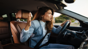 Scientists reveal the main signs of aggressive drivers!