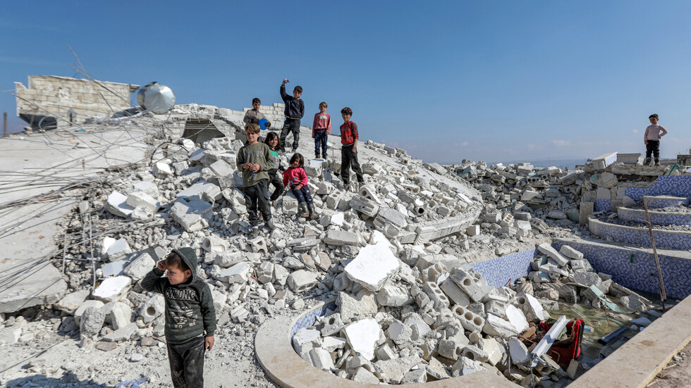 "سانا": وصول طائرة إماراتية إلى مطار اللاذقية الدولي تحمل 8 أطنان مساعدات إغاثية لمتضرري الزلزال