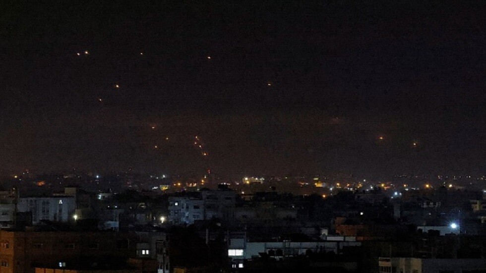 إعلام عبري: تجدد إطلاق الصواريخ من قطاع غزة باتجاه إسرائيل