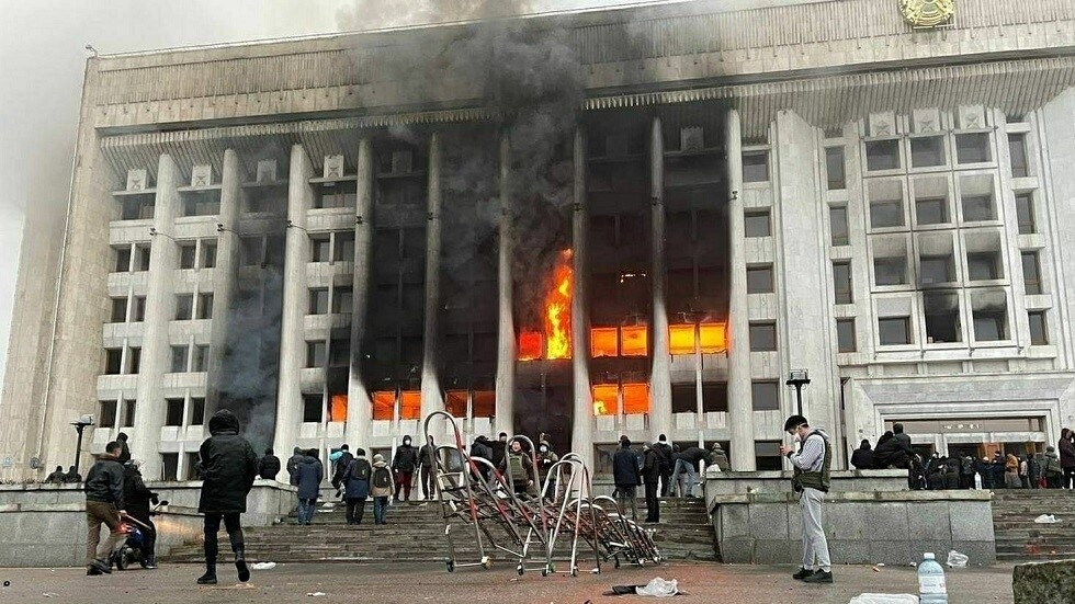 الخارجية الصينية تدعو دول "منظمة شنغهاي للتعاون" إلى الوقوف معا ضد الثورات الملونة