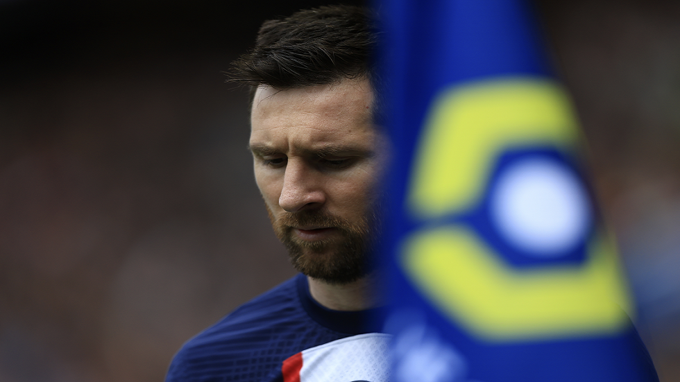 مدرب سان جيرمان يعلق على أنباء إيقاف ميسي