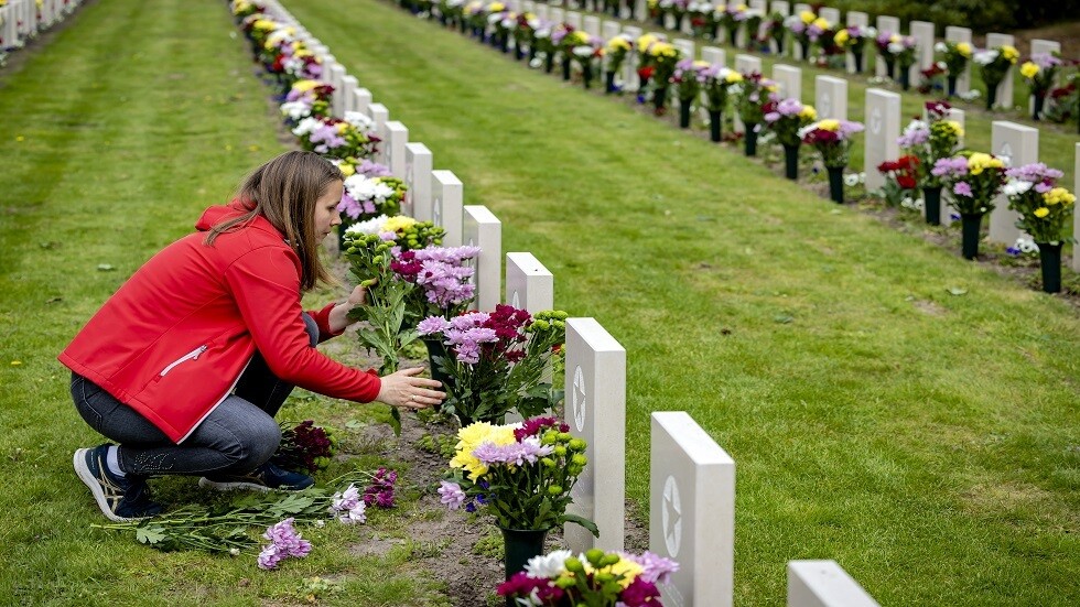 السفارة الروسية في ألمانيا تدين تدنيس ضريح الجنود السوفيت في براندنبورغ