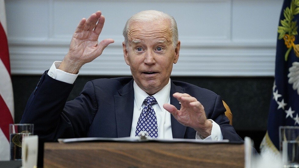 بايدن يدعو لمنع