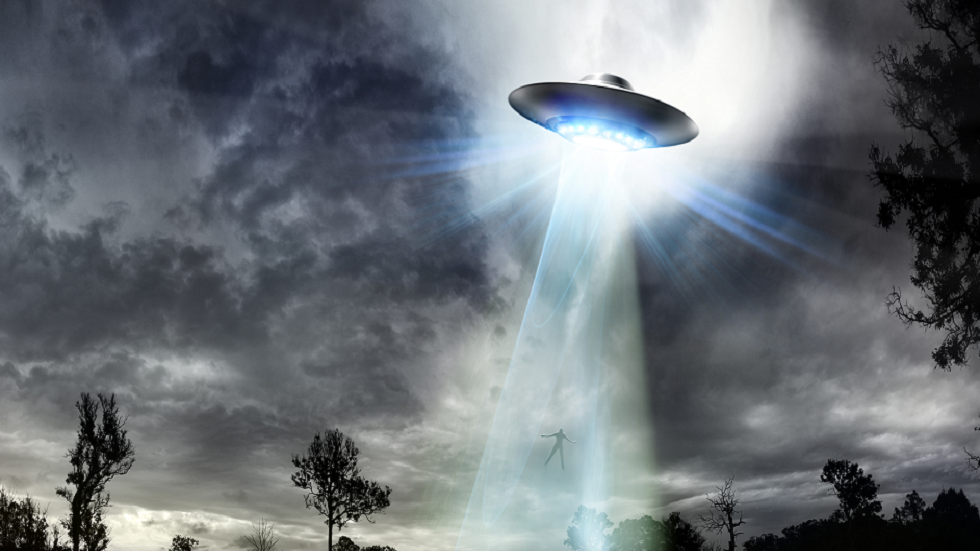 لماذا لم نكتشف أبدا كائنات فضائية؟ .. عالم يقدم تفسيرا جديدا!