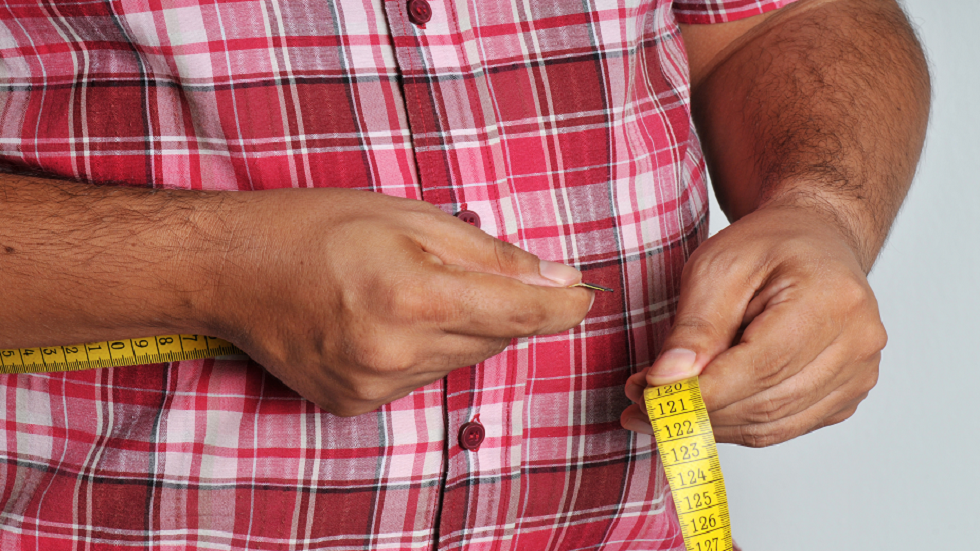 7 طرق للتغلب على انتفاخ البطن!.. ما الأطعمة التي يجب تناولها؟