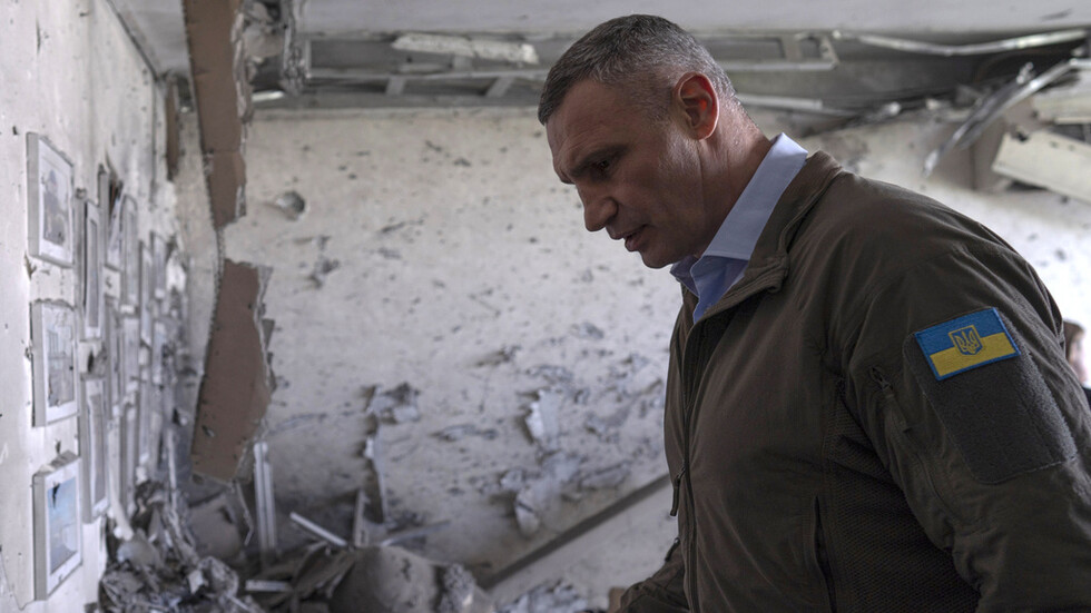 عمدة كييف يعلن تعرض المدينة لأكبر هجوم منذ بداية العملية الخاصة