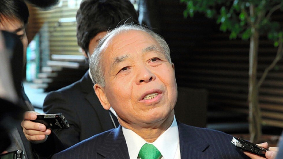 نائب ياباني يدين الدعوات الموجهة إليه لإعادة النظر في خططه لزيارة روسيا