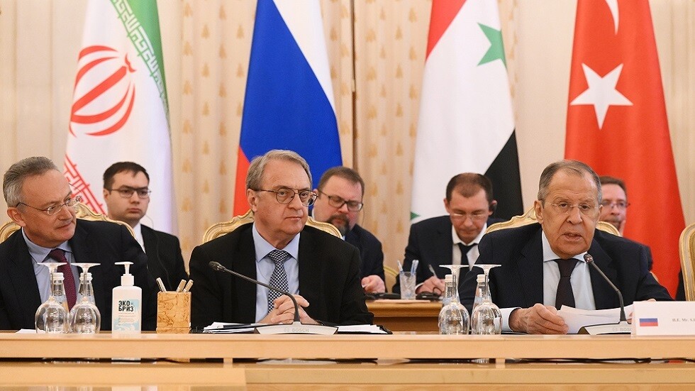 لافروف يقترح وضع خارطة طريق لتطبيع العلاقات بين دمشق وأنقرة