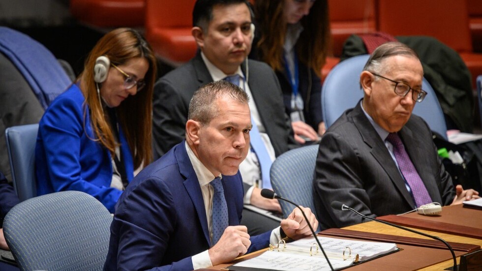 جلعاد إردان: أمريكا وبريطانيا منعتا إصدار بيان يدين العملية الإسرائيلية في غزة