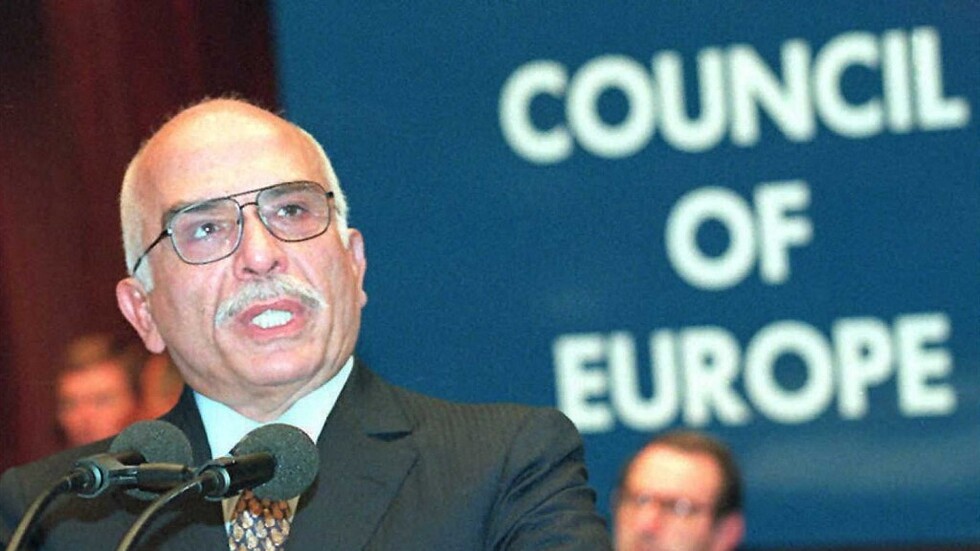 أحمد عبيدات يكشف كيف رد له الملك حسين اعتباره (فيديو)