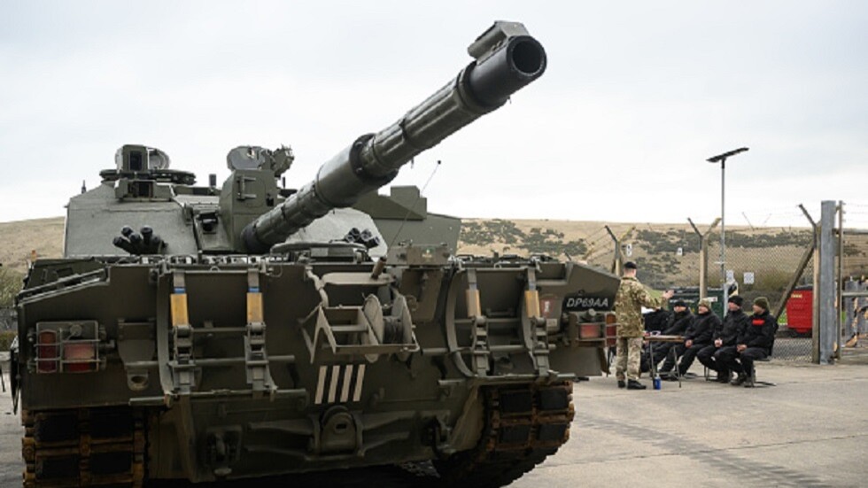 ضابط أمريكي: حظوظ دبابات "تشالنجر 2" في أوكرانيا سيئة جدا أمام الضربات الروسية