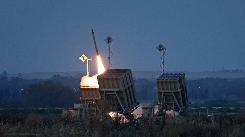 قناة عبرية تكشف خسائر الجيش الإسرائيلي اليومية وكلفة الصاروخ الواحد للقبة الحديدية