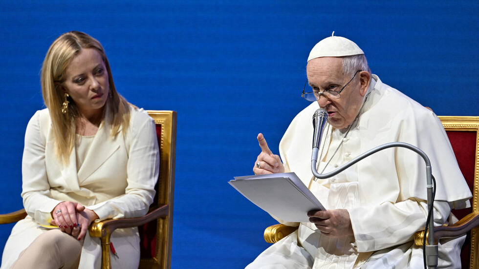 البابا فرنسيس يحث الإيطاليين على 