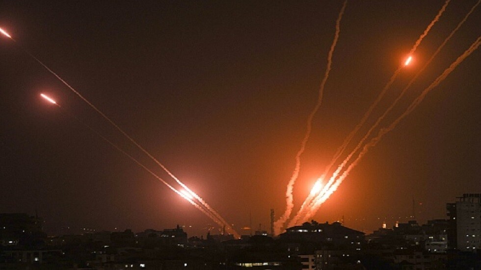 بالفيديو.. رشقات صاروخية من قطاع غزة رغم الإعلان عن اتفاق لوقف النار
