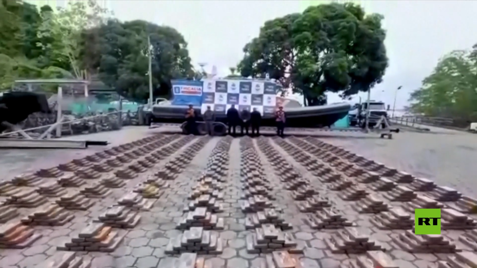 ضبط أطنان من الكوكايين داخل غواصة في المحيط الهادئ