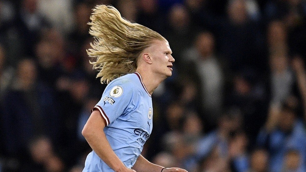 لإغاظة محمد صلاح.. هدية غير متوقعة لإرلينغ هالاند!