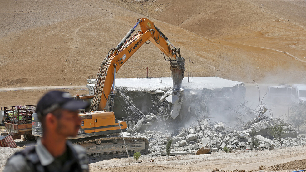 إسرائيل تقرر هدم منزل الأسير الفلسطيني كمال جوري منفذ هجوم "شافيه شومرون" في أكتوبر الماضي