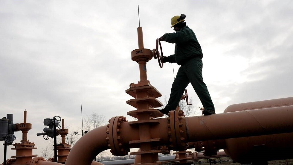 "بوليتيكو": من المستبعد إدراج حظر على واردات الغاز الروسي في حزمة العقوبات الأوروبية الجديدة