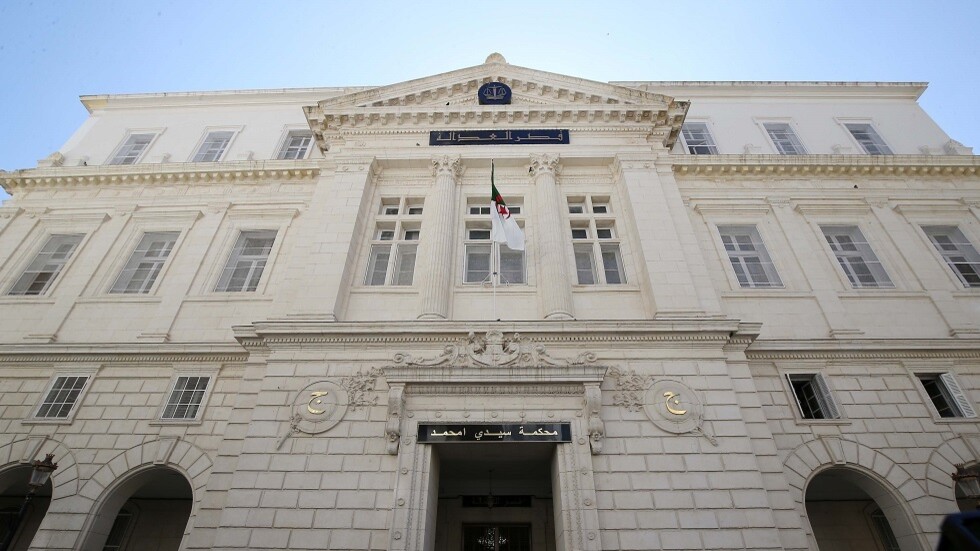 الجزائر.. إدانة رئيس حركة "الماك" الانفصالية بالمؤبد