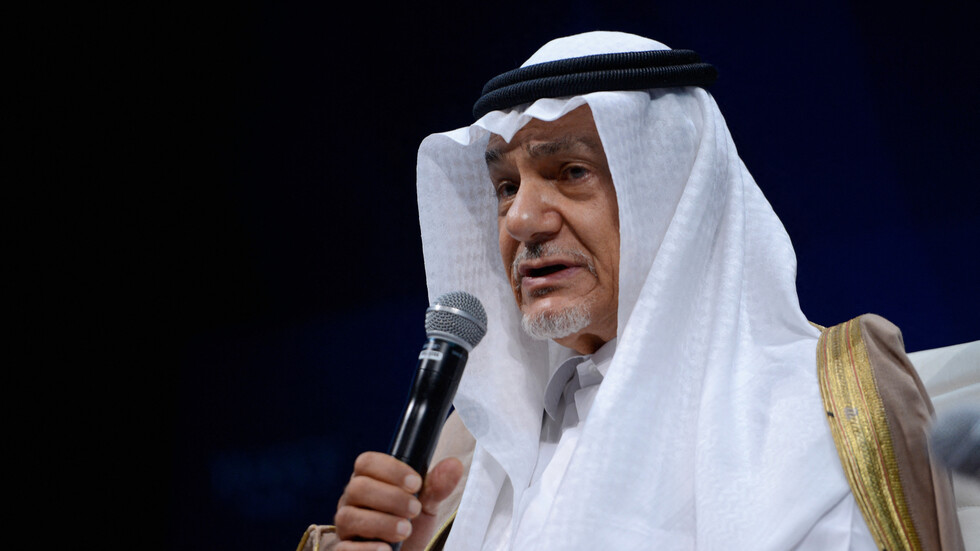 الأمير السعودي تركي الفيصل يحضر مهرجان "كان" السينمائي (فيديو + صورة)