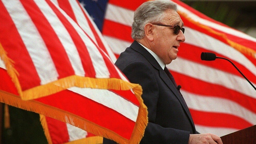 هنري كيسنجر: الأوروبيون لا يريدون أوكرانيا في  حلف الناتو بل يفضلون إجبارها على الدفاع عن نفسها