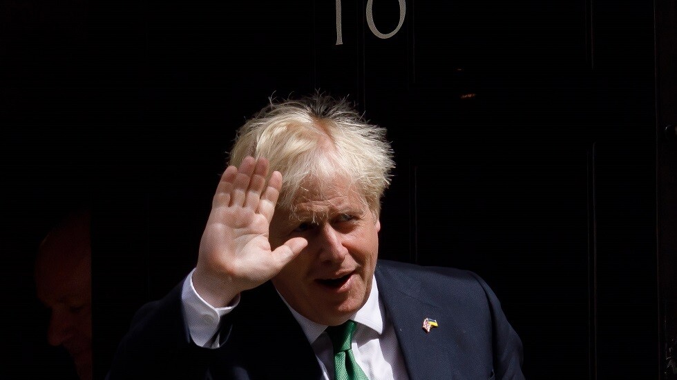 مساعد رئيس الوزراء البريطاني الأسبق: جونسون هدد بضرب ماكرون